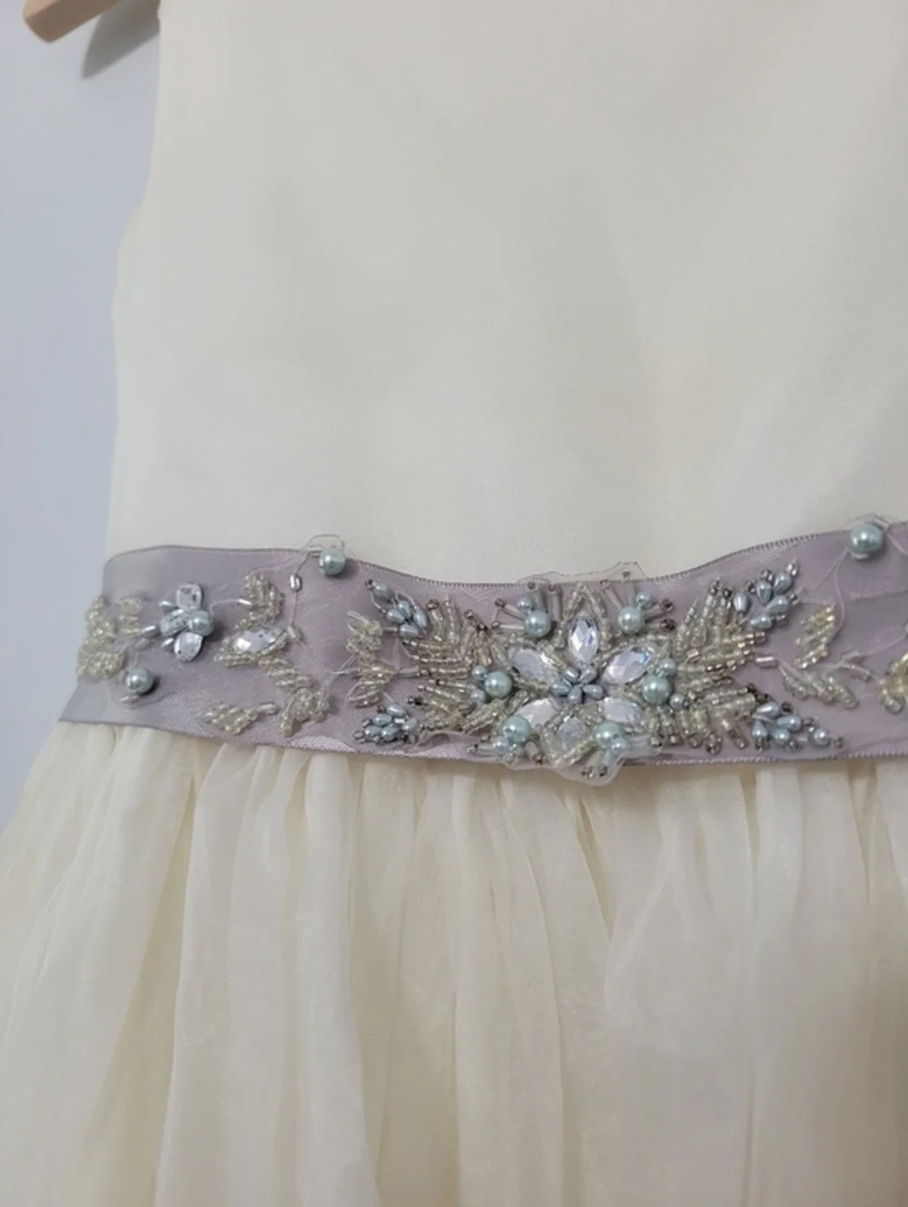 Sweet Beginnings Flower Girl Dress Size 8 Ivory‎ Off White w/ Gray Sash